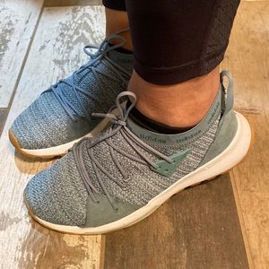 Women comfy adidas’s running shoe size 8 1/2